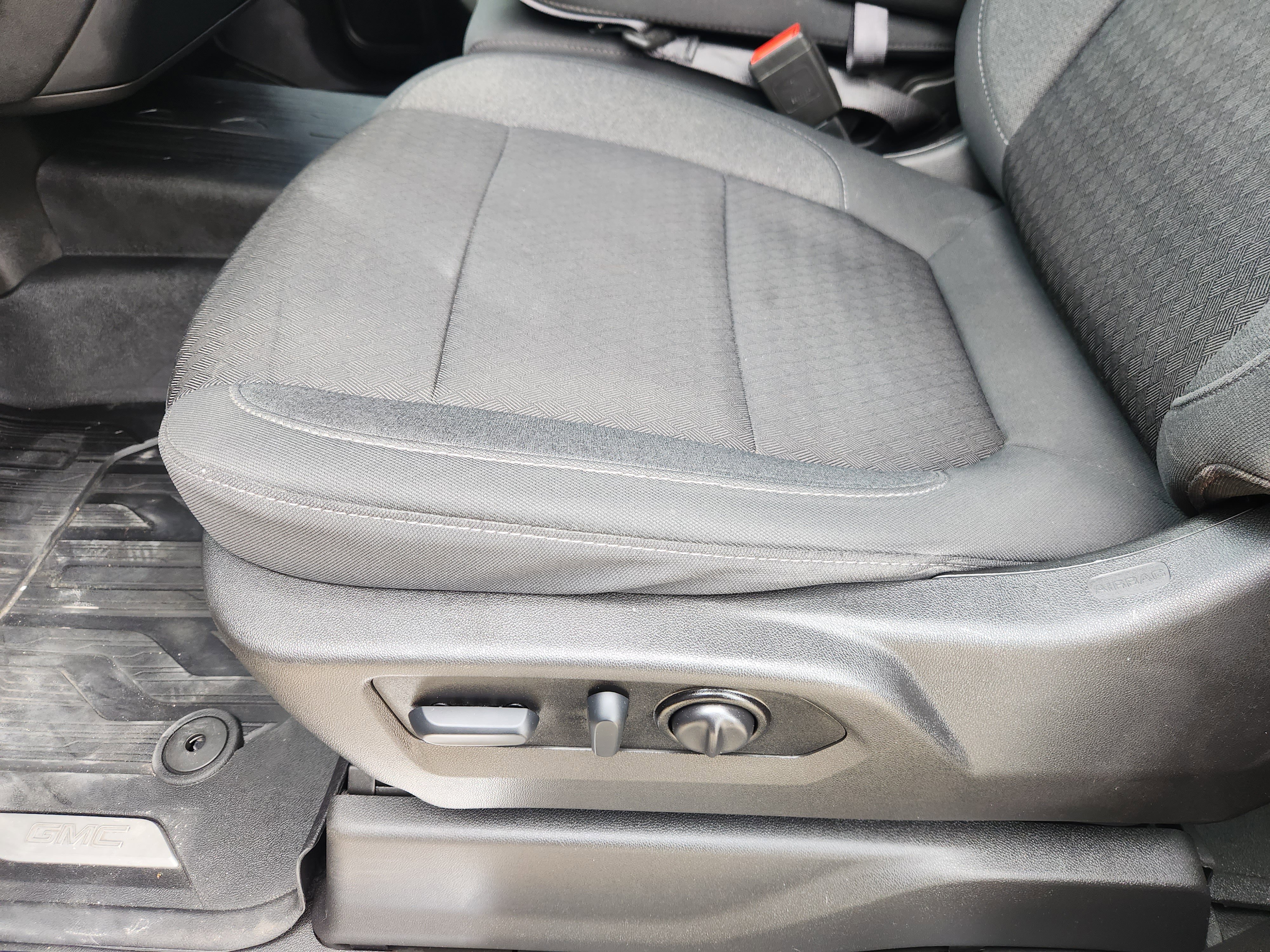 Used 2022 GMC Sierra 1500 Elevation w/ LPO, Elevation Black Package image 19