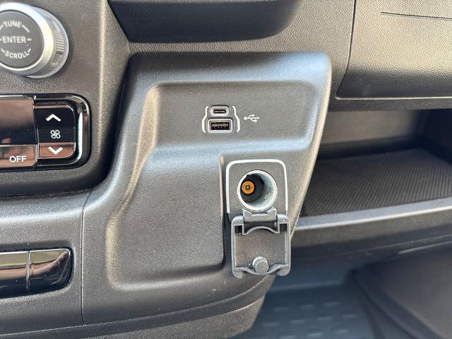 Used 2025 RAM ProMaster 2500 w/ Convenience Group FWD image 31