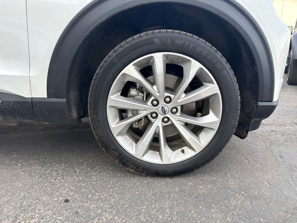 Certified 2023 Ford Explorer Platinum w/ Technology Package image 34