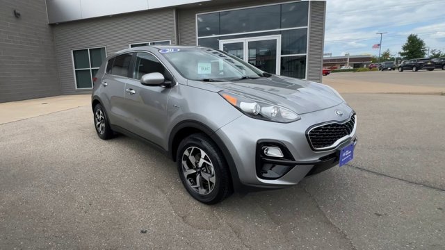 Used 2020 Kia Sportage LX AWD/4WD image 3