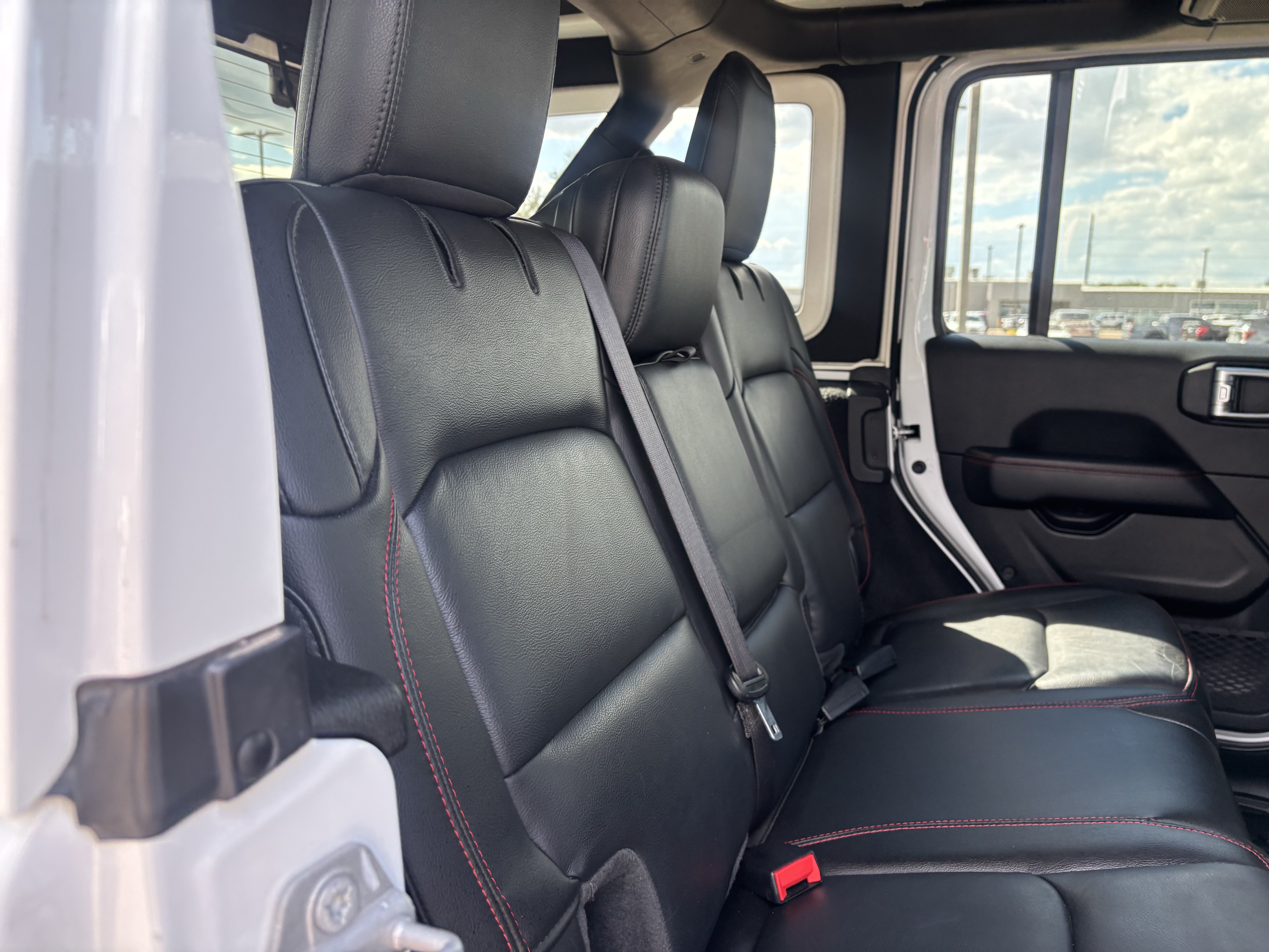Used 2021 Jeep Wrangler Unlimited Rubicon AWD/4WD image 22