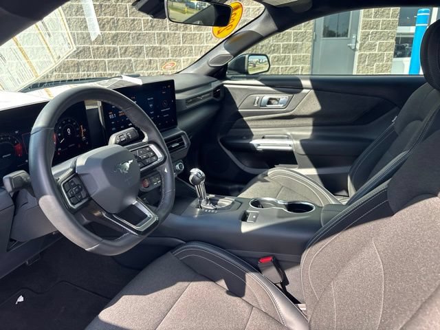 Certified 2024 Ford Mustang Coupe RWD image 18