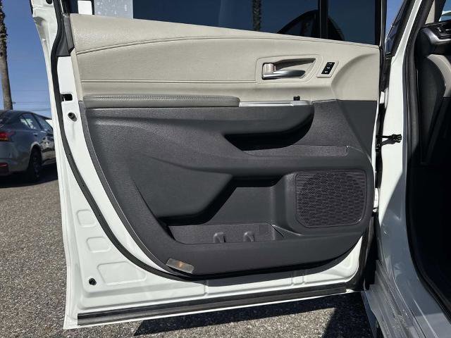 Used 2024 Toyota Sienna Limited image 18