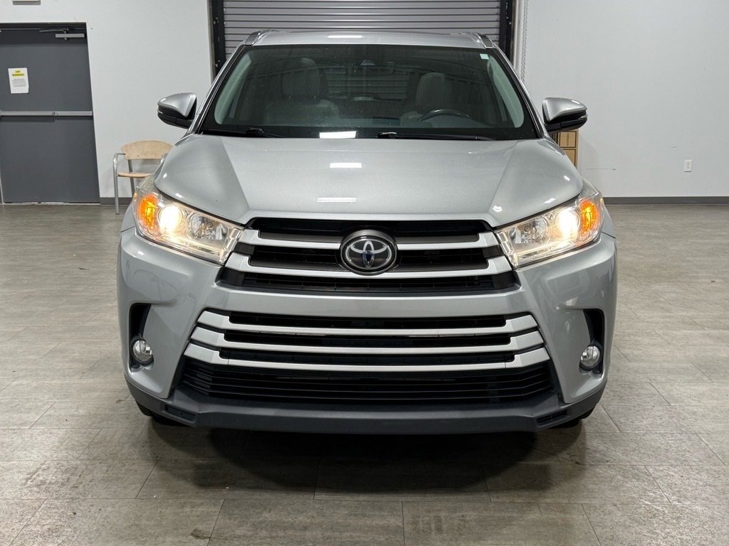 Used 2019 Toyota Highlander XLE image 9