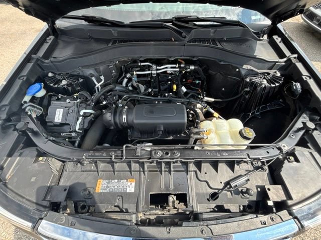 Certified 2021 Ford Explorer XLT w/ Equipment Group 202A AWD/4WD image 33