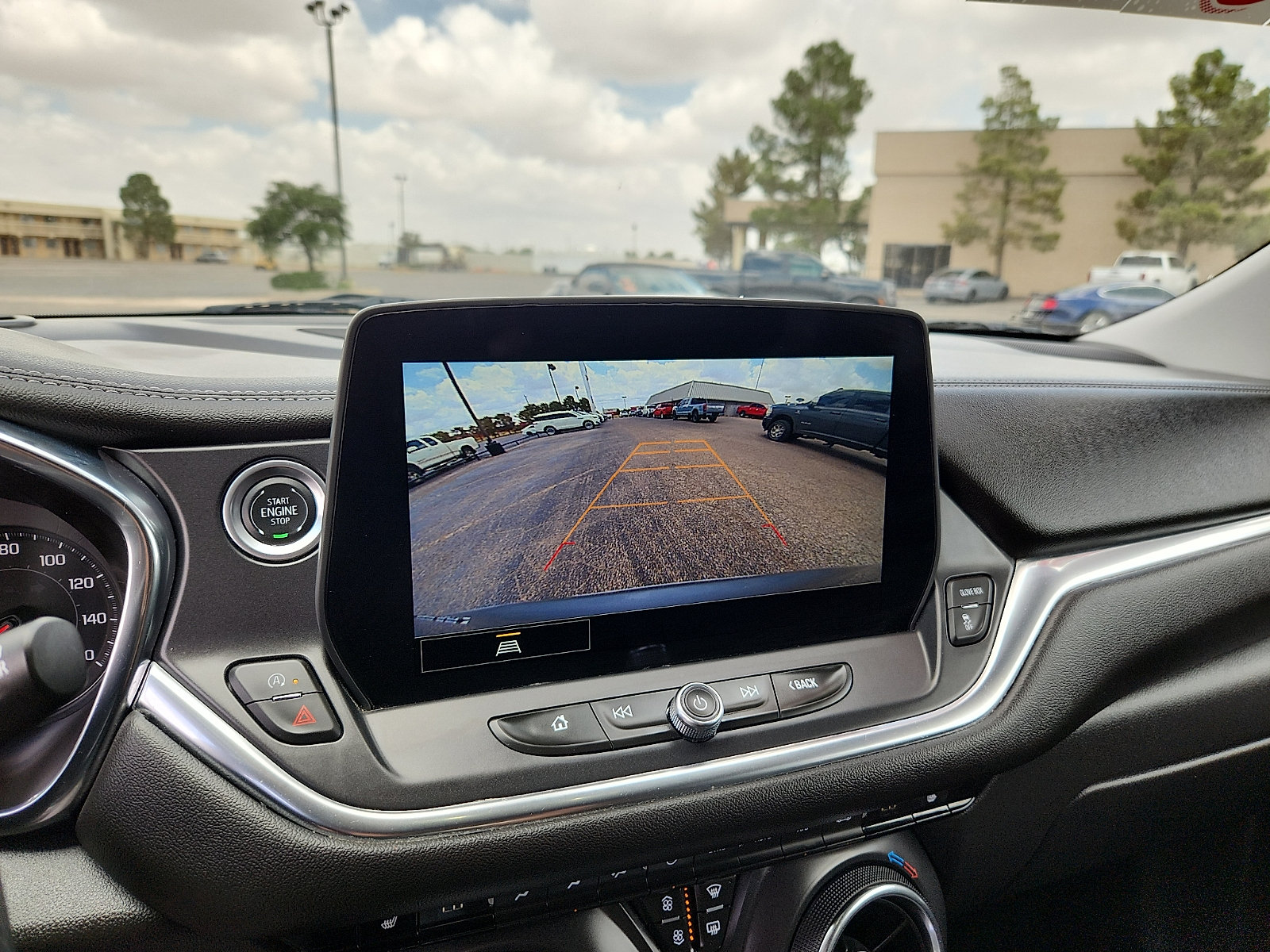 Used 2025 Chevrolet Blazer LT FWD image 11