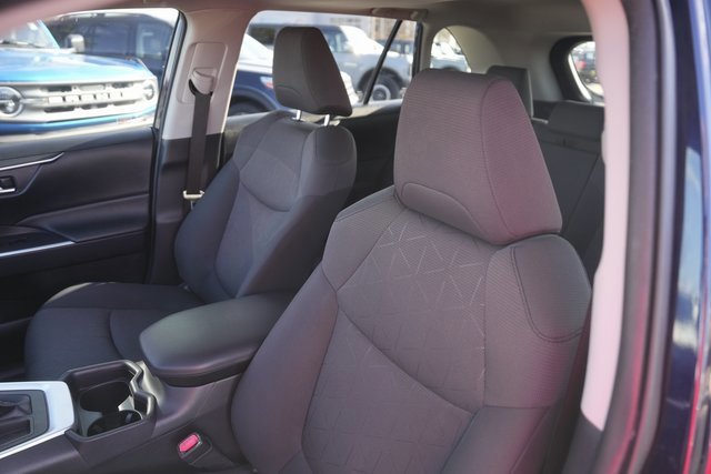 Used 2019 Toyota RAV4 XLE image 10