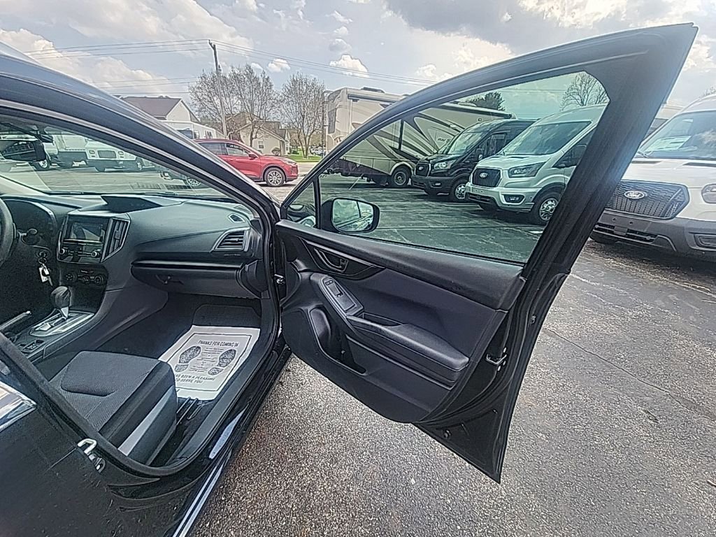 Used 2018 Subaru Impreza 2.0i Premium w/ Popular Package #2 AWD/4WD image 16