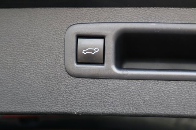 Used 2024 Toyota Highlander LE image 22