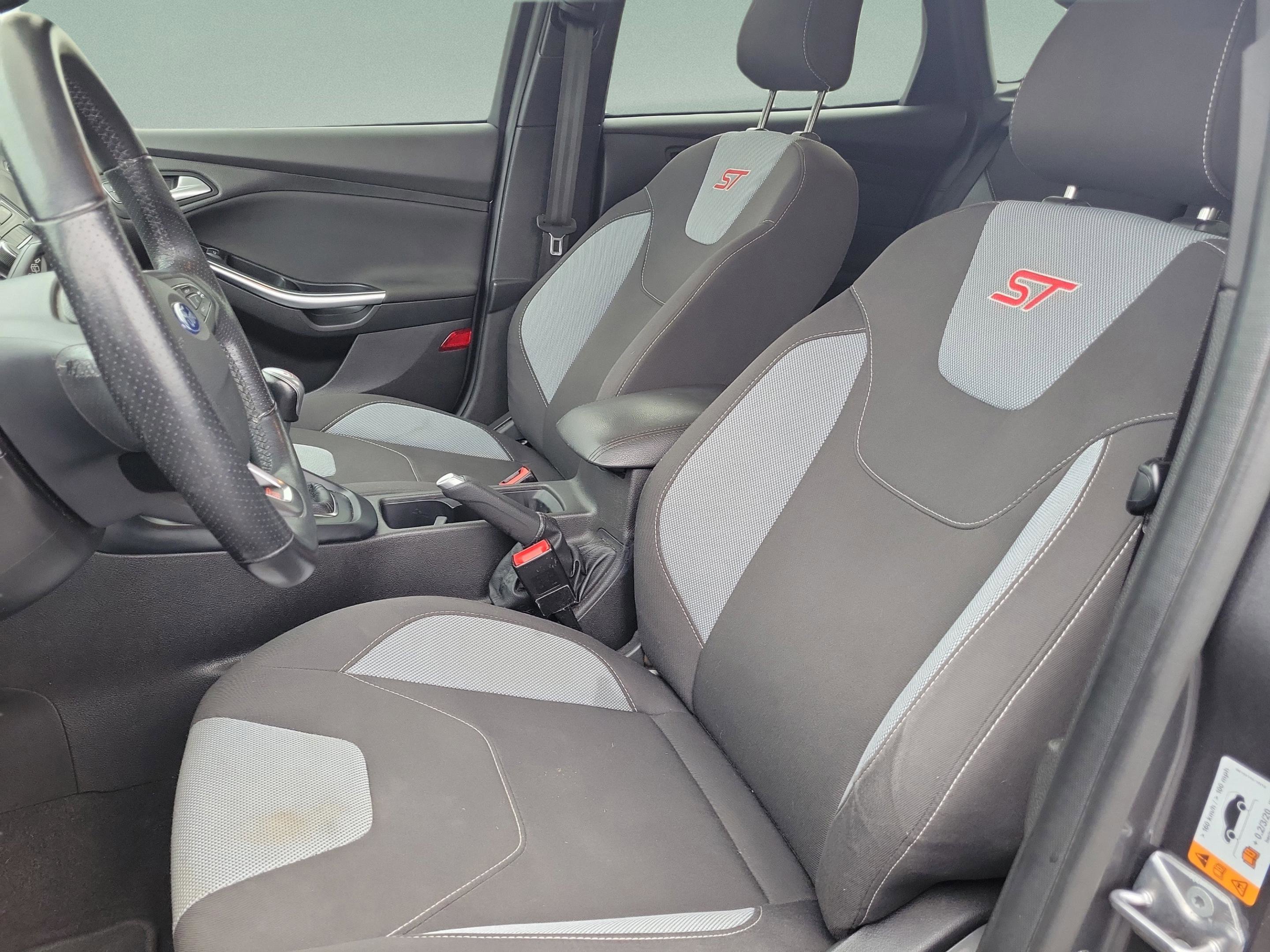 Certified 2018 Ford Focus ST image 14