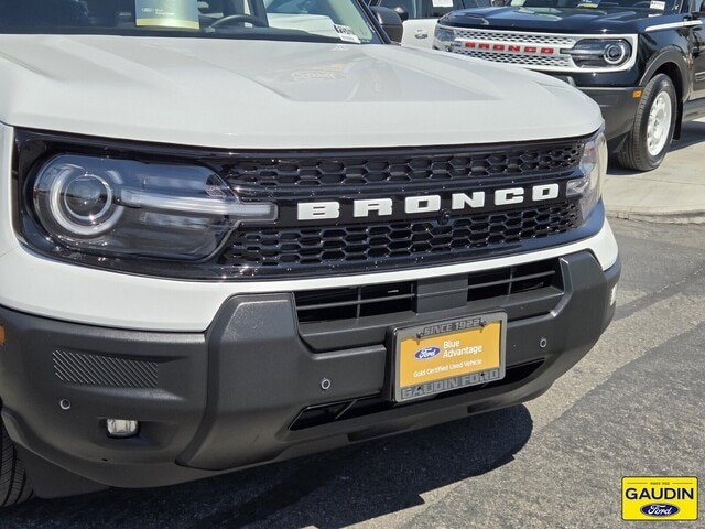 Certified 2025 Ford Bronco Sport Outer Banks w/ Outer Banks Tech Package+ AWD/4WD image 2