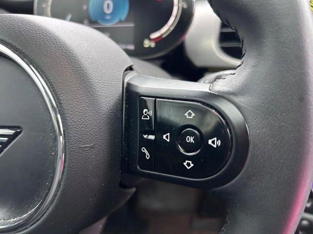 Used 2023 MINI Cooper 2-Door Hardtop image 13