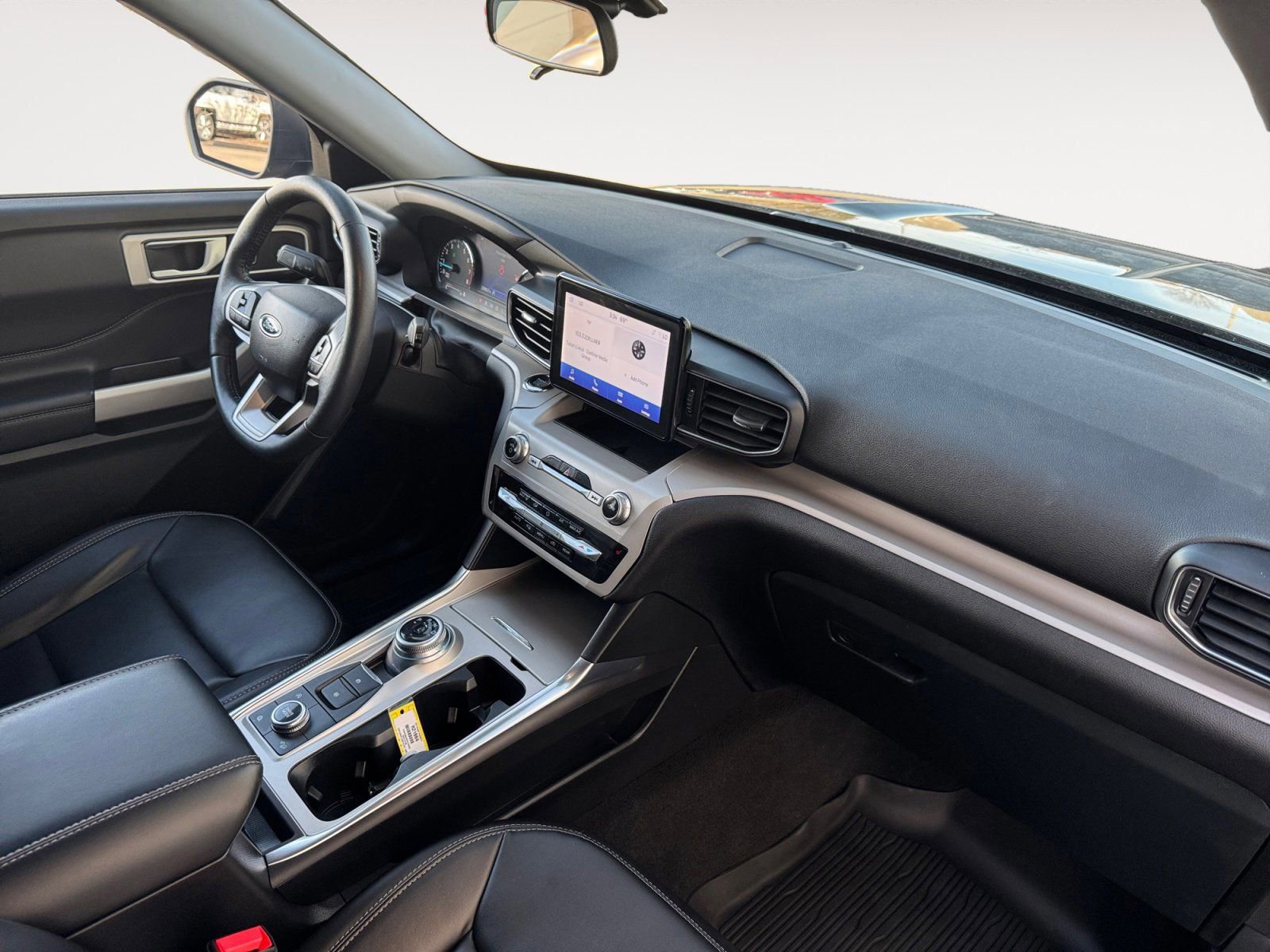 Certified 2023 Ford Explorer XLT w/ Equipment Group 202A image 16