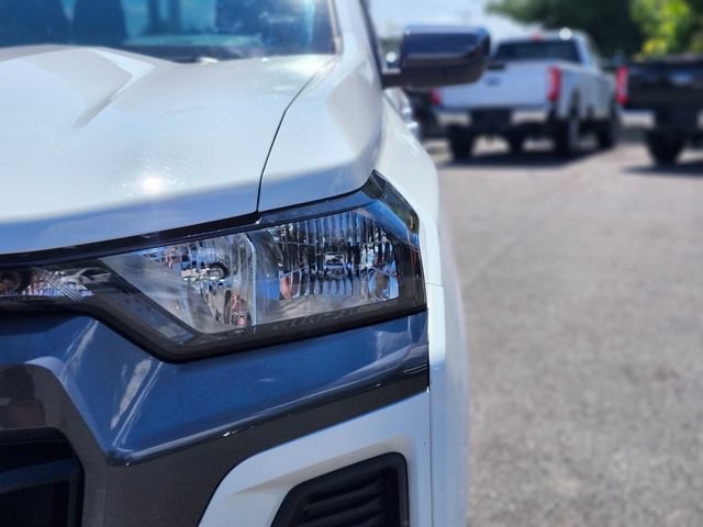 Used 2023 Chevrolet Colorado LT w/ LT Convenience Package II AWD/4WD image 10