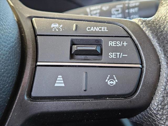 Used 2025 Honda HR-V LX image 12