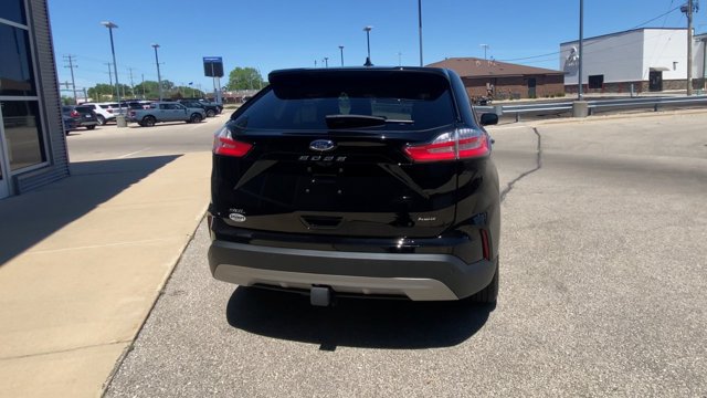 Certified 2024 Ford Edge SEL w/ Convenience Package AWD/4WD image 9