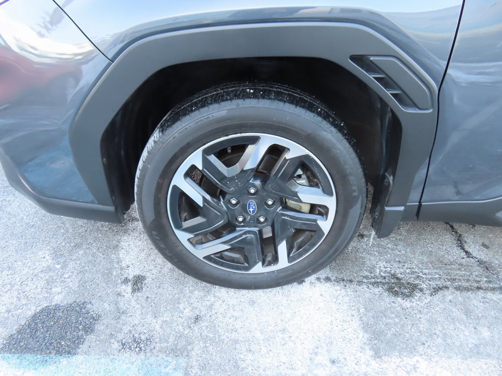 Used 2025 Subaru Forester Limited w/ Popular Package image 12