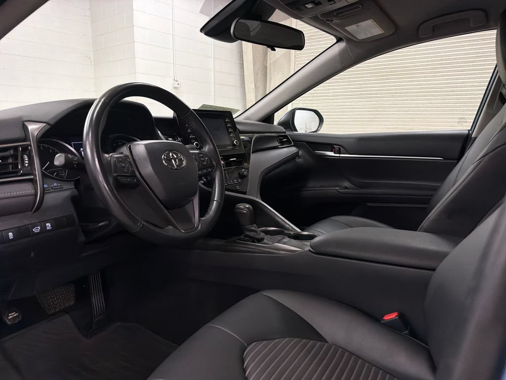 Used 2024 Toyota Camry SE FWD image 6