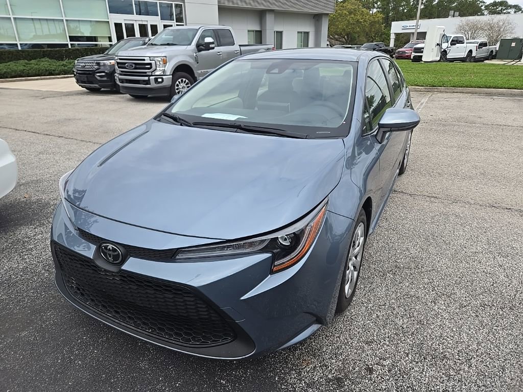 Used 2021 Toyota Corolla LE image 1