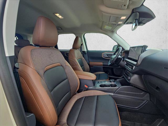 Certified 2025 Ford Bronco Sport Outer Banks w/ Outer Banks Tech Package+ AWD/4WD image 18