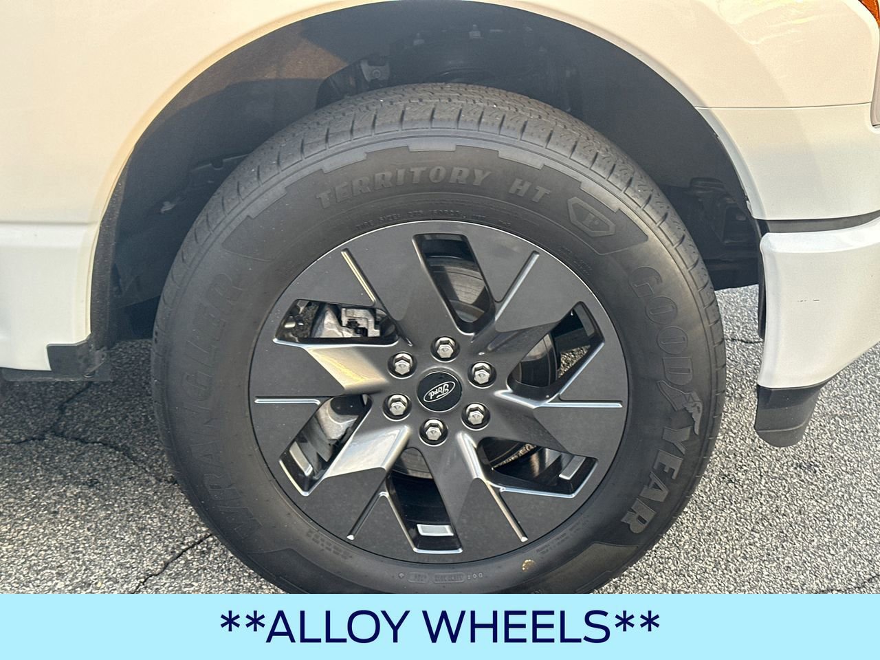 Certified 2025 Ford F150 Lightning Lariat w/ Max Trailer Tow Package image 13