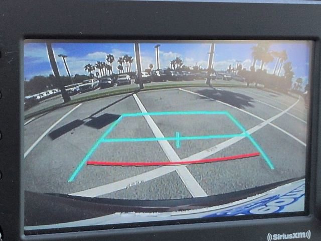 Used 2022 Toyota RAV4 XLE Premium image 21