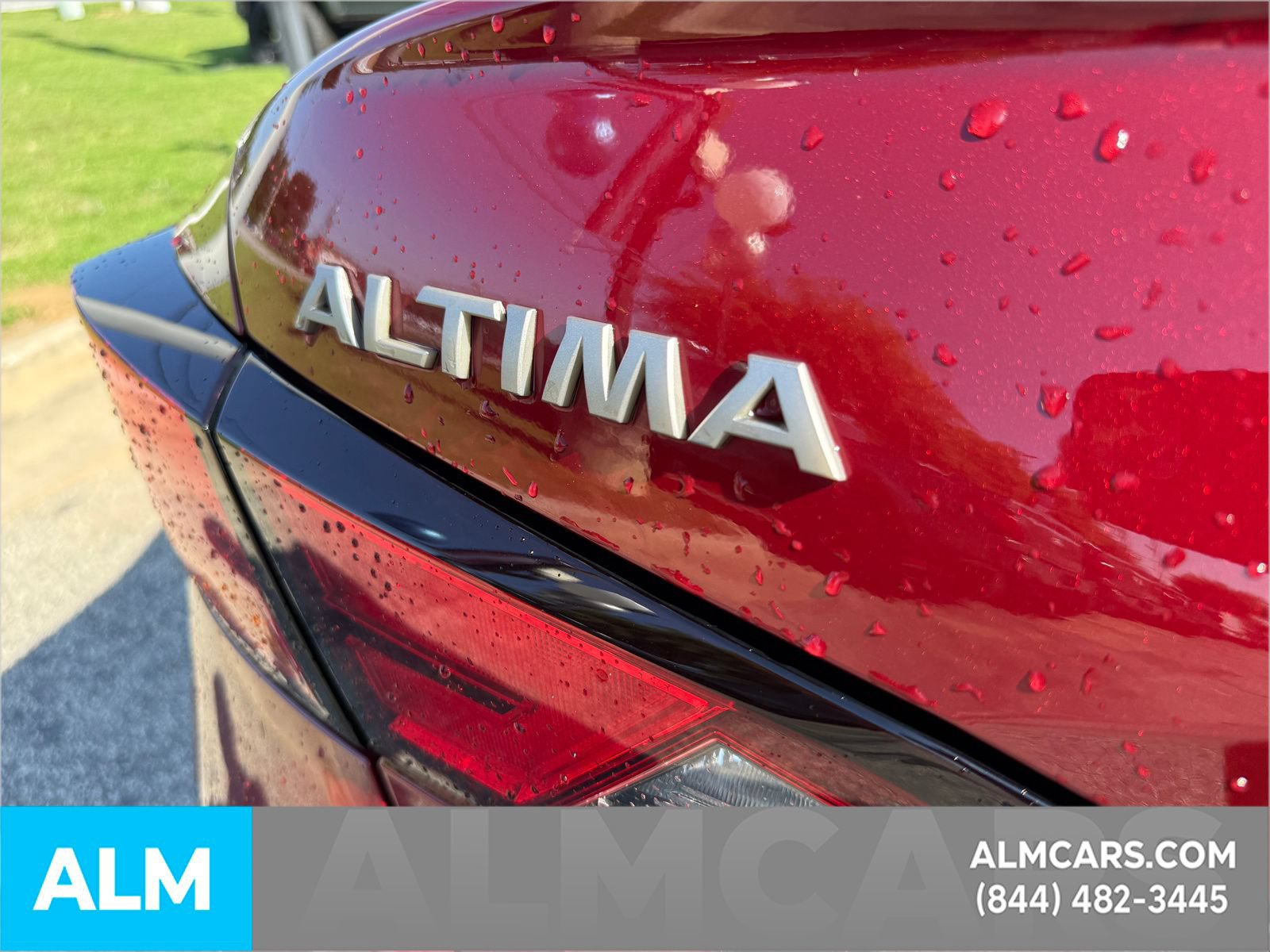 Used 2025 Nissan Altima 2.5 SV FWD image 6