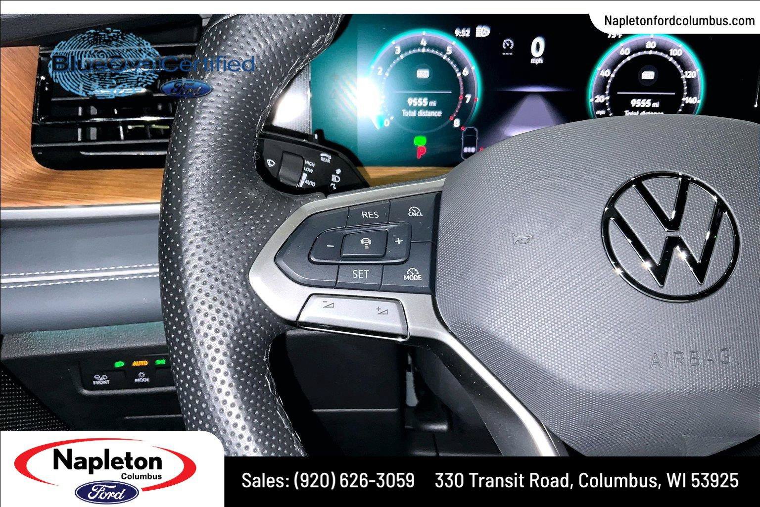 Used 2025 Volkswagen Tiguan SEL R-Line AWD/4WD image 19