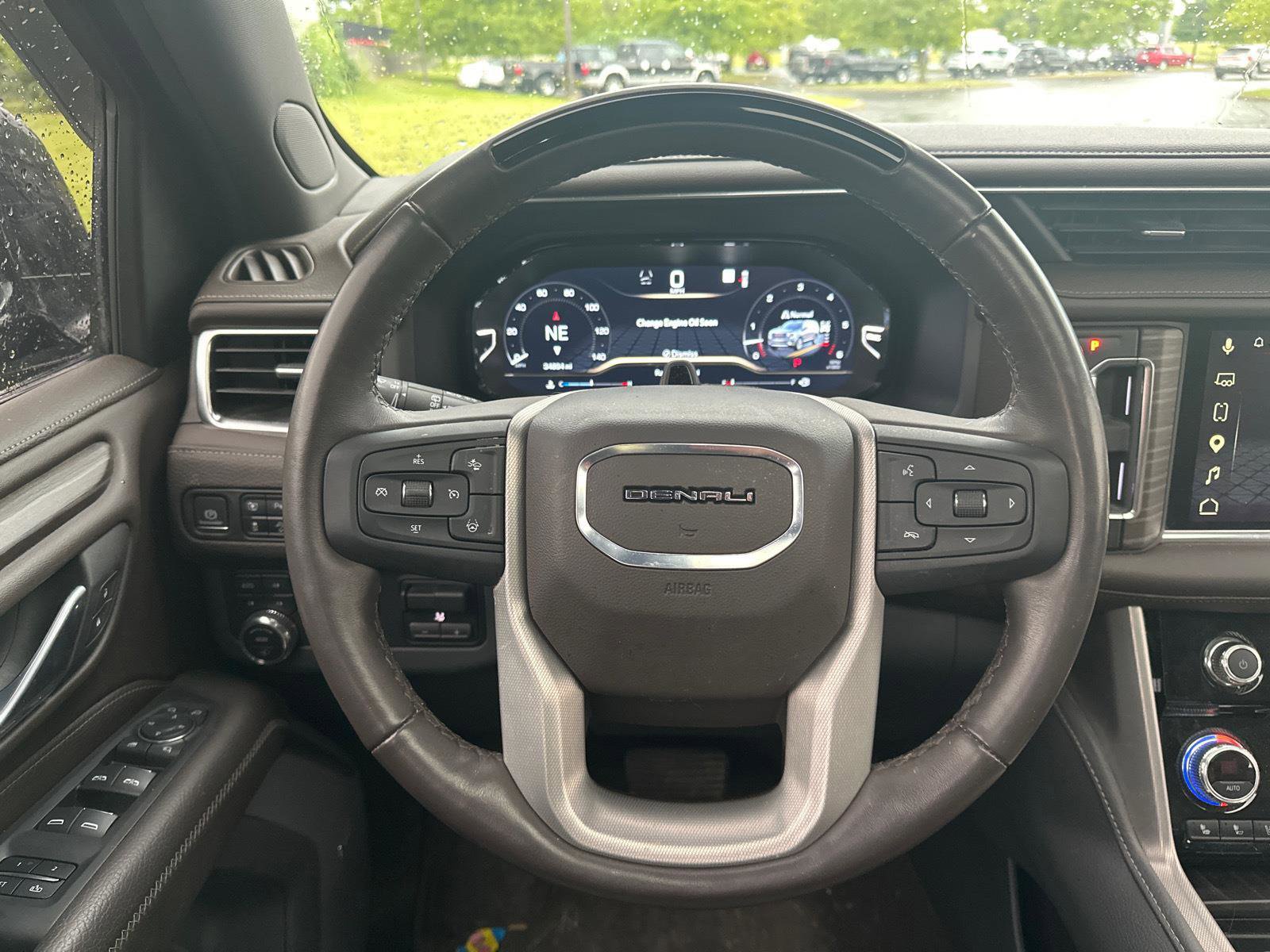Used 2024 GMC Yukon XL Denali w/ Denali Reserve Package AWD/4WD image 16