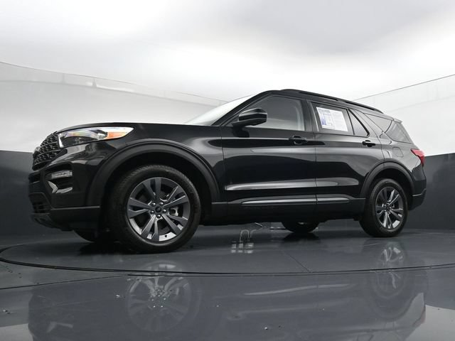 Certified 2023 Ford Explorer XLT w/ Equipment Group 202A AWD/4WD image 34