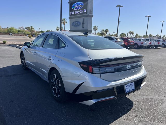 Used 2025 Hyundai Sonata SEL FWD image 6
