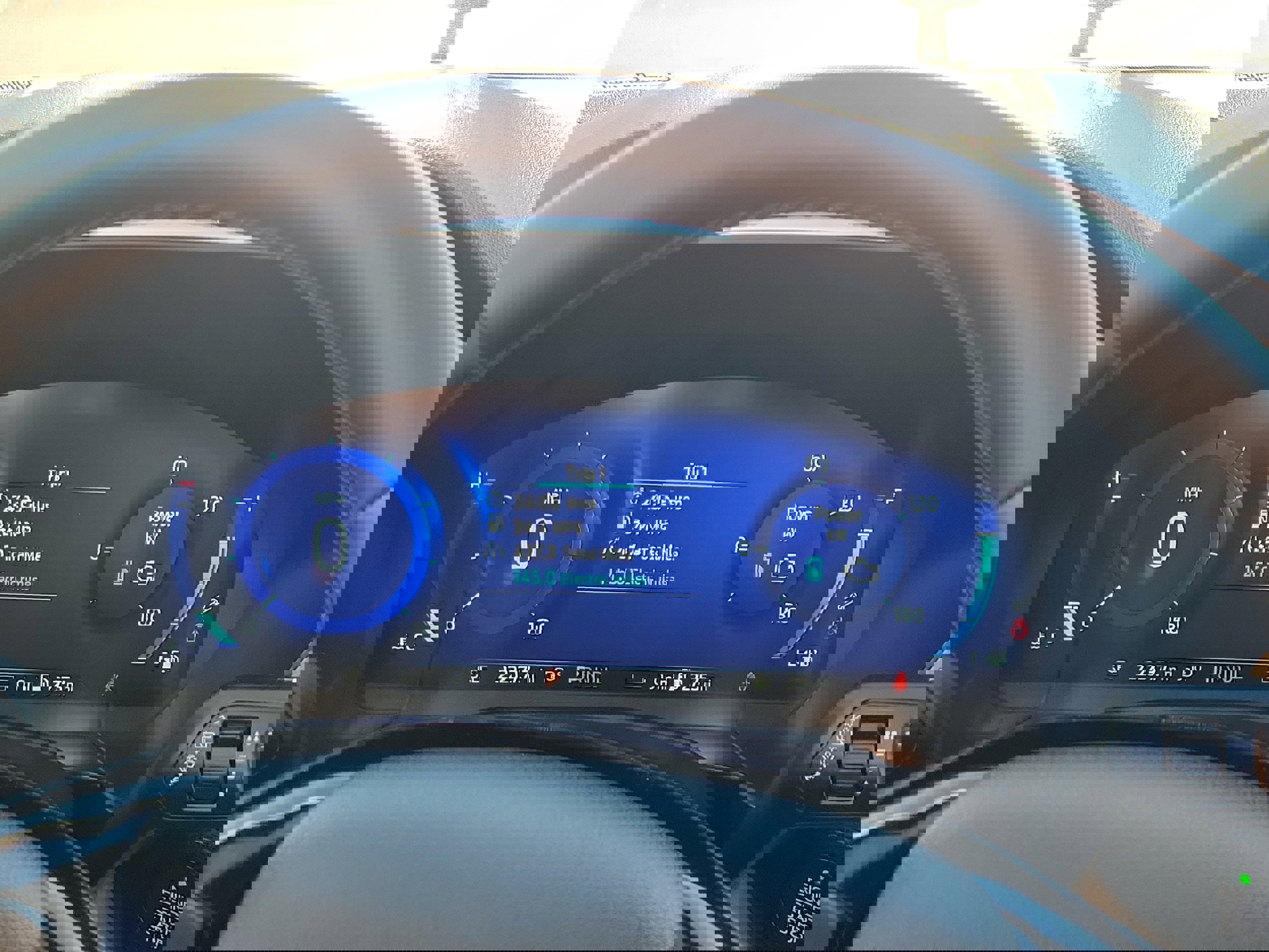 Certified 2022 Ford Escape Titanium image 27