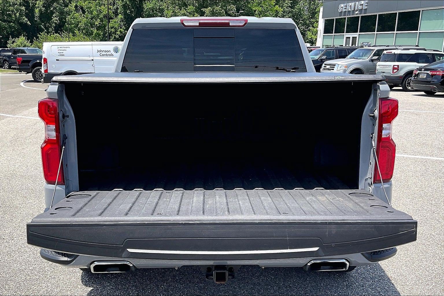 Used 2025 Chevrolet Silverado 1500 RST AWD/4WD image 33