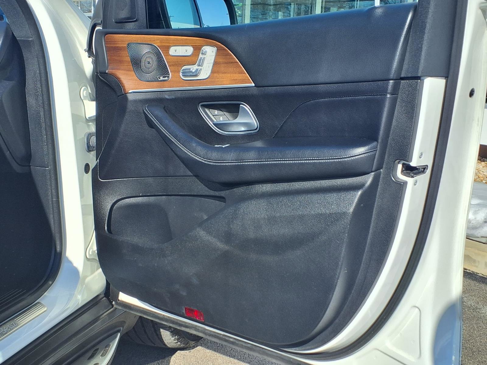 Used 2023 Mercedes-Benz GLE 350 4MATIC image 11