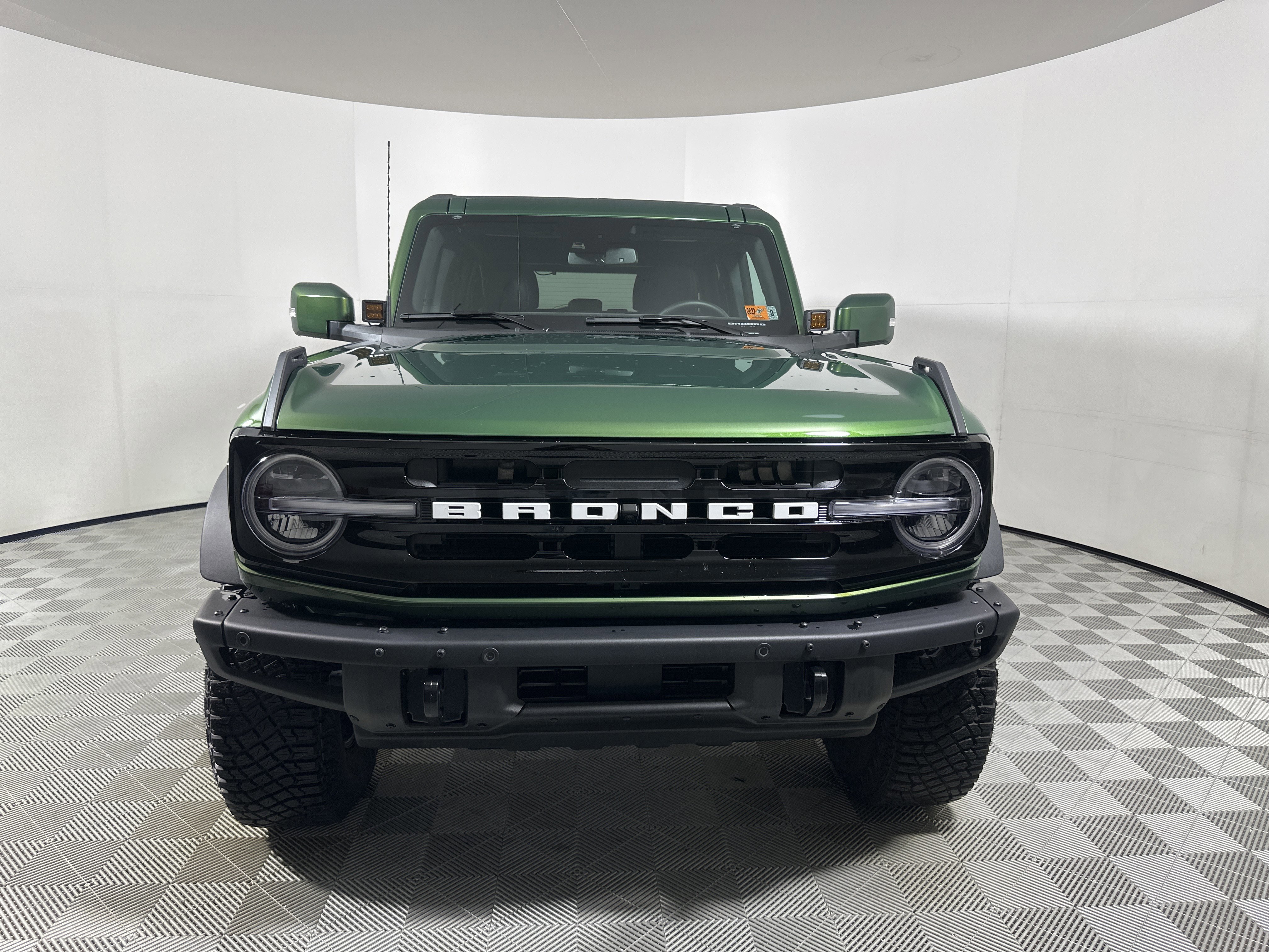 Certified 2024 Ford Bronco Outer Banks w/ Sasquatch Package image 8