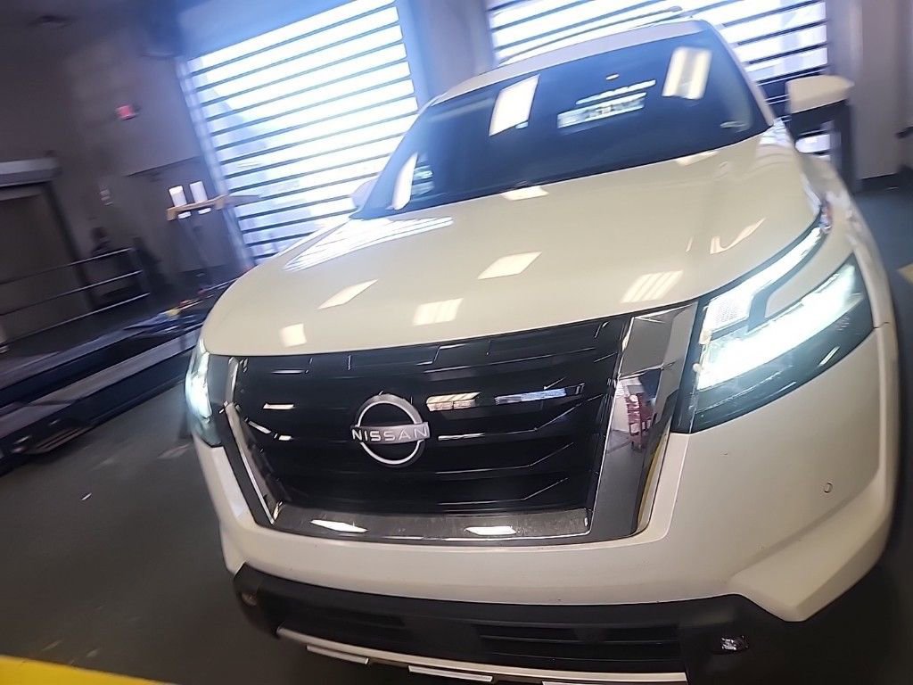 Used 2022 Nissan Pathfinder SL w/ SL Premium Package image 7