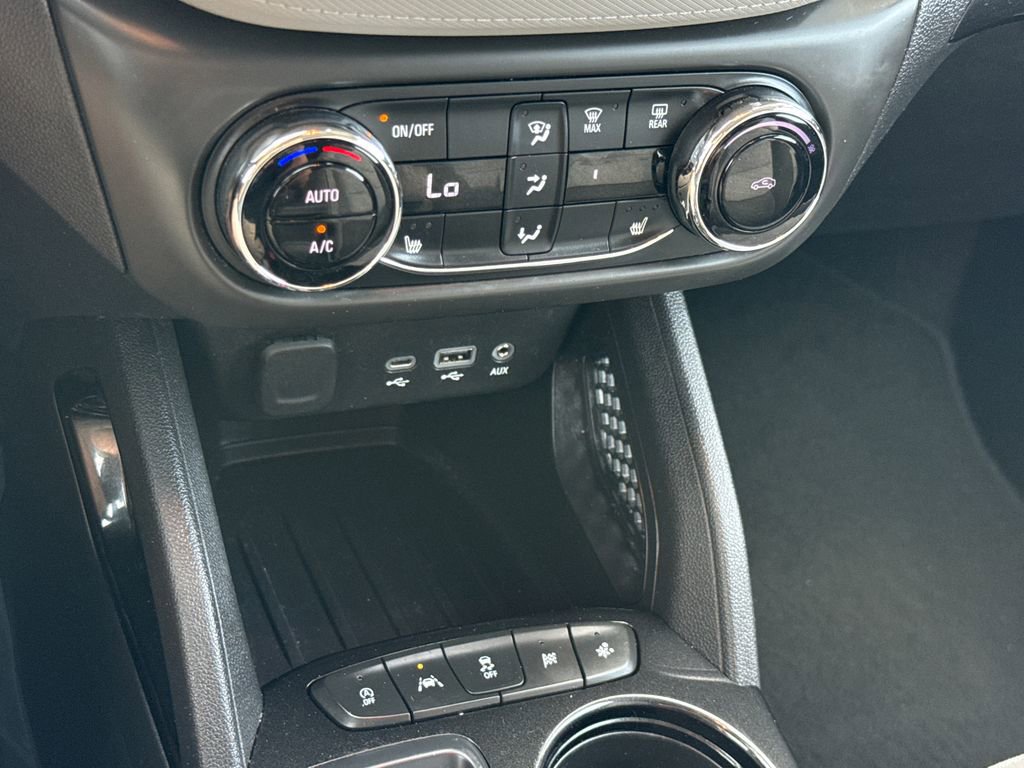 Used 2021 Chevrolet TrailBlazer LT w/ Convenience Package image 18