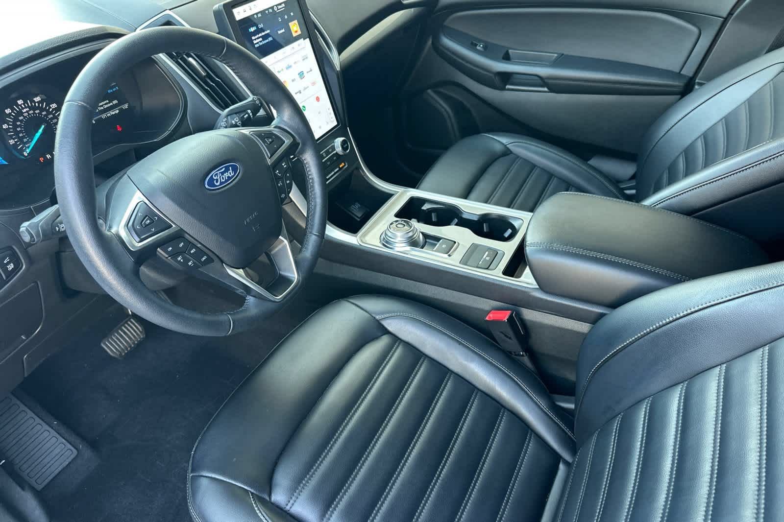 Certified 2024 Ford Edge SEL w/ Convenience Package AWD/4WD image 12