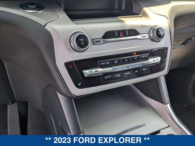 Certified 2023 Ford Explorer XLT w/ Equipment Group 202A RWD image 17
