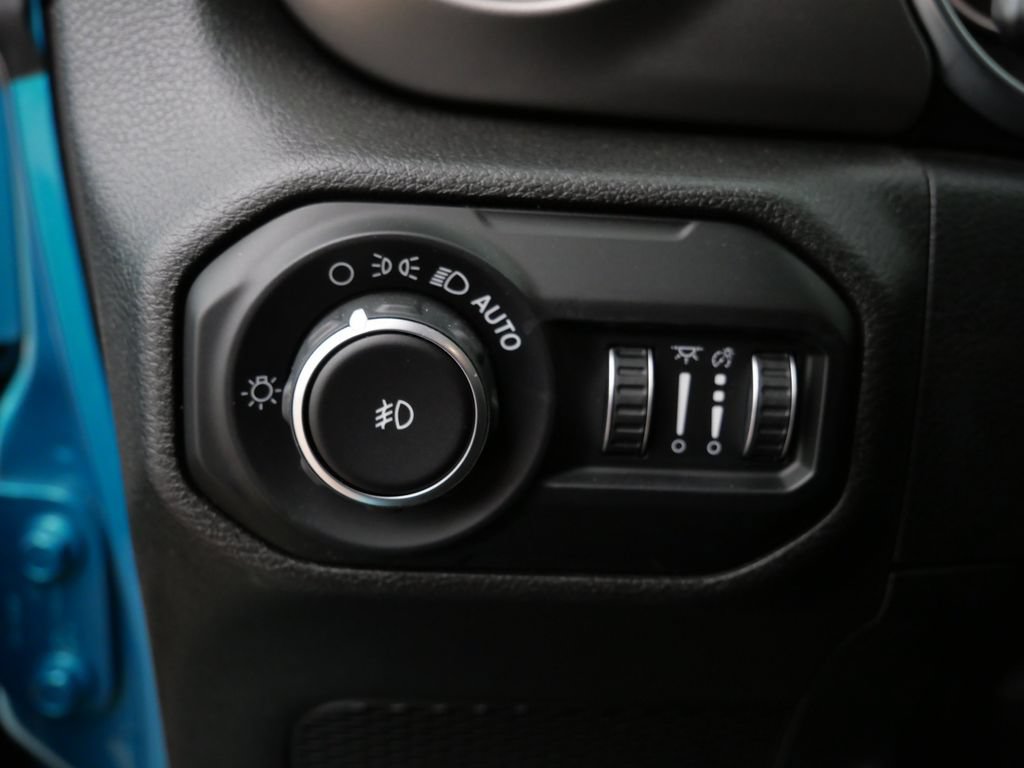 Used 2020 Jeep Wrangler Unlimited Sport AWD/4WD image 23