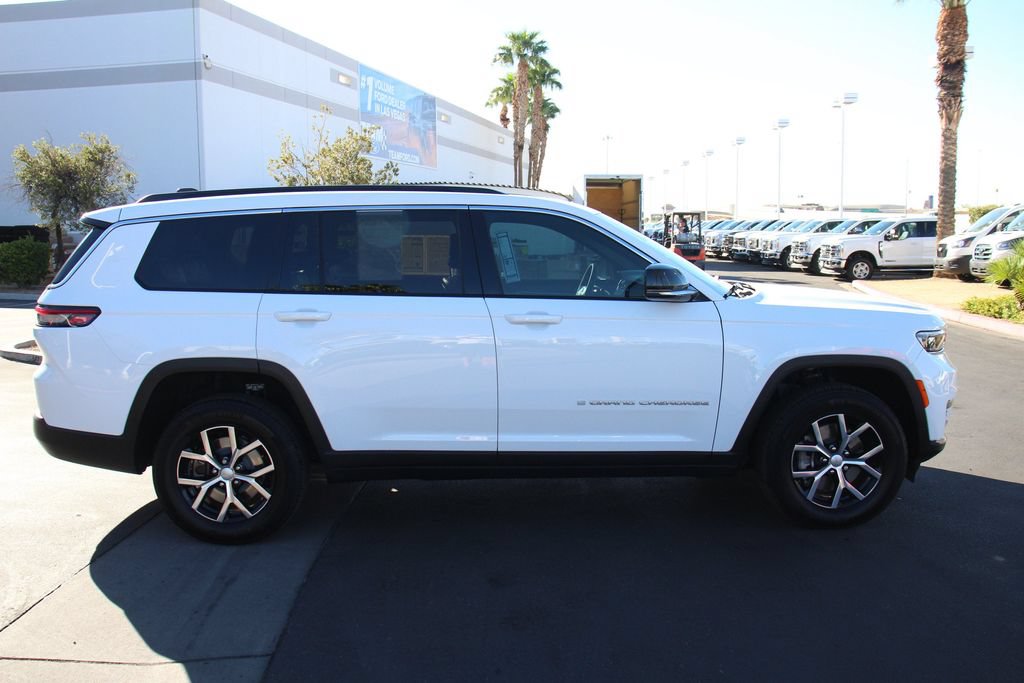 Used 2025 Jeep Grand Cherokee L Limited AWD/4WD image 10