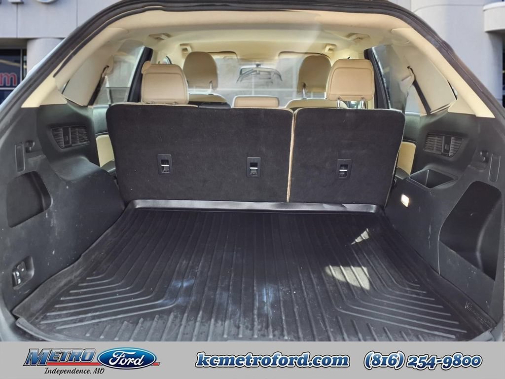 Certified 2018 Ford Edge SEL w/ Equipment Group 201A FWD image 33