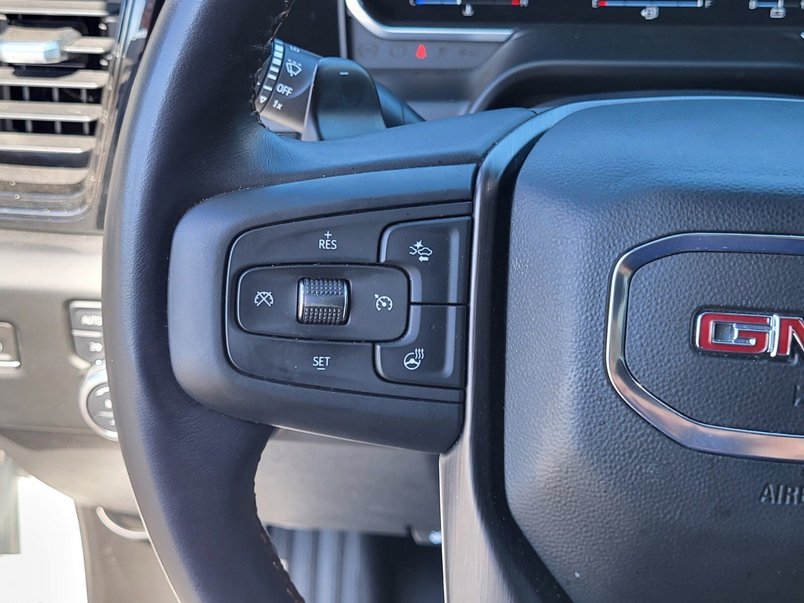 Used 2022 GMC Sierra 1500 AT4 w/ AT4 Premium Package image 27