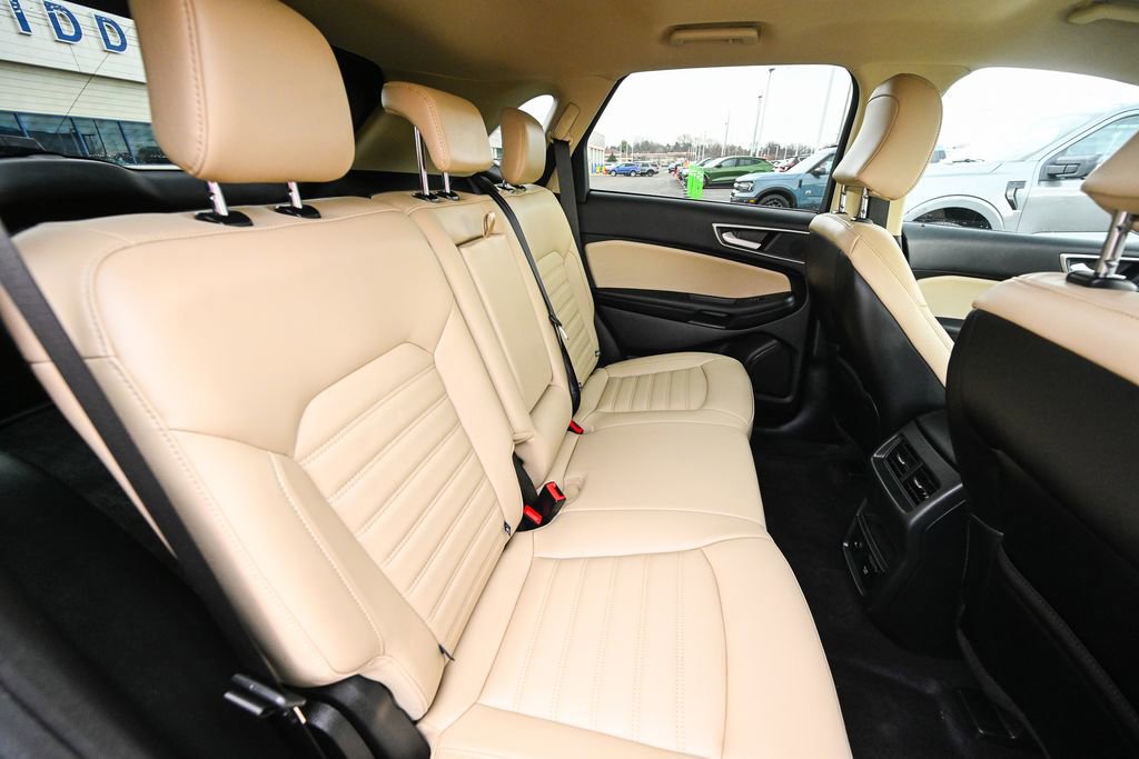 Certified 2024 Ford Edge SEL w/ Convenience Package image 33