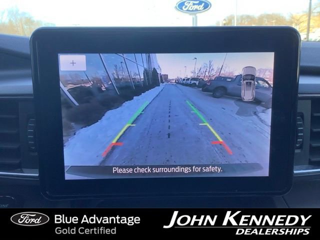 Certified 2022 Ford Explorer XLT w/ Equipment Group 202A AWD/4WD image 38