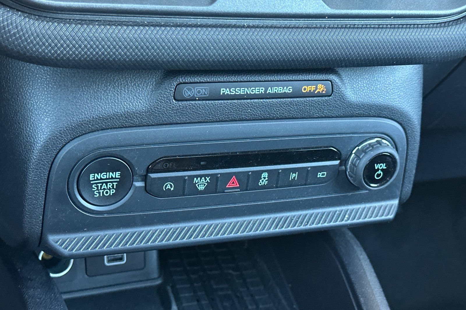 Certified 2025 Ford Bronco Sport Outer Banks w/ Outer Banks Tech Package+ AWD/4WD image 19