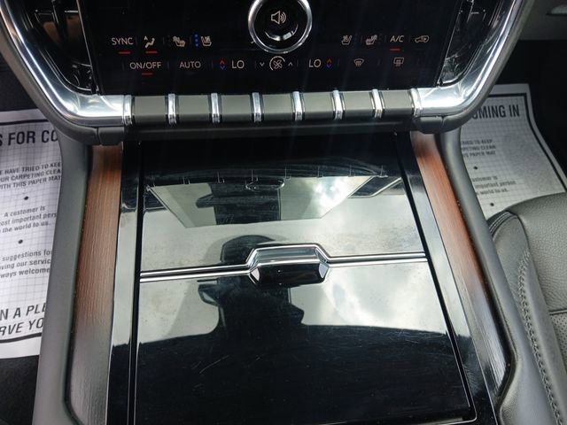 Used 2025 GMC Yukon XL Denali RWD image 23