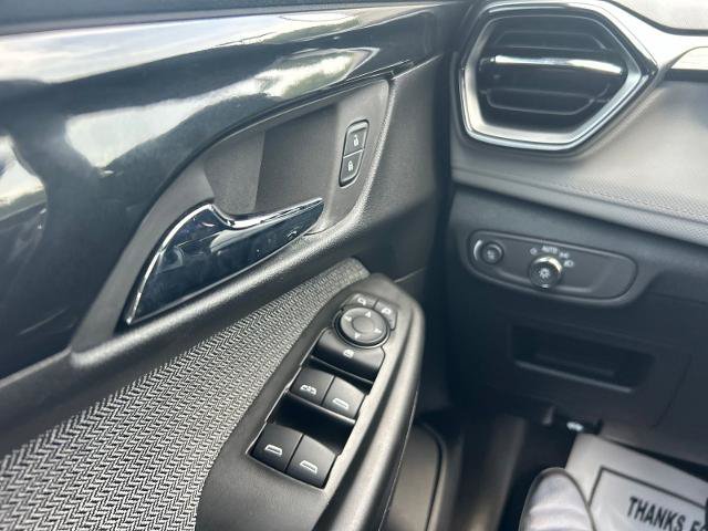 Used 2024 Chevrolet TrailBlazer LT w/ LT Cold Weather Package FWD image 23