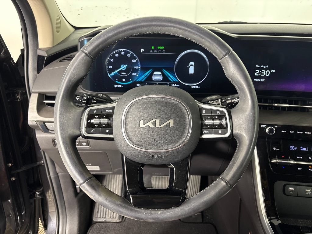 Used 2024 Kia Carnival SX FWD image 17