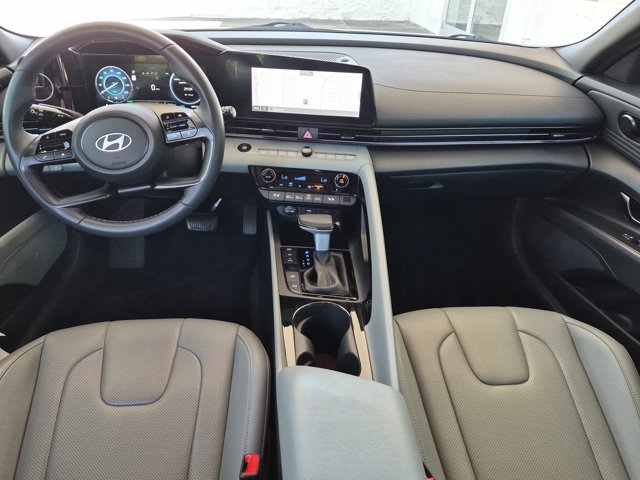 Used 2024 Hyundai Elantra Limited FWD image 32